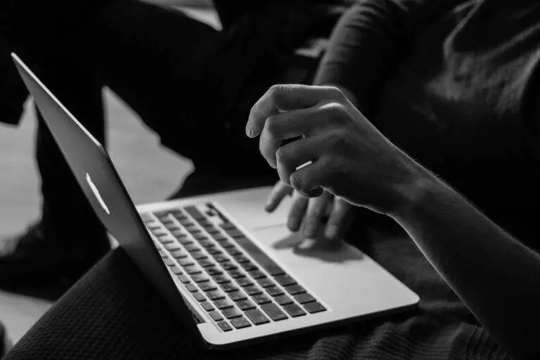 Companies often encounter fraud. This puts not only their reputation at risk, but also user loyalty.