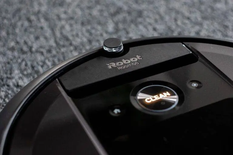 Amazon is scrapping its planned takeover of vacuum maker iRobot following opposition from EU competition authorities.