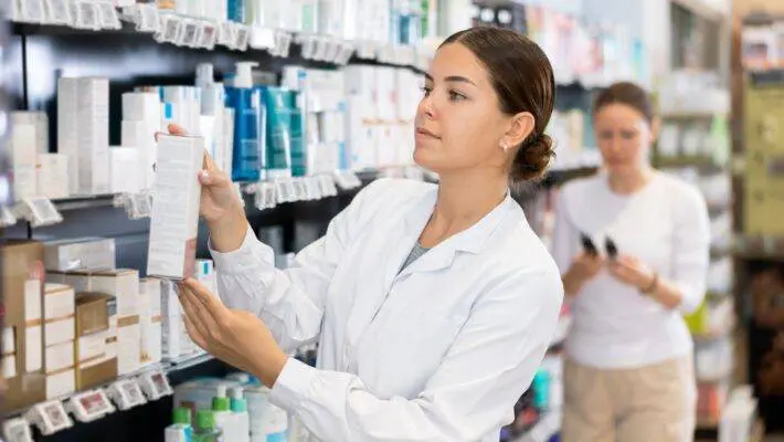Choosing the right packaging is definitely one of the biggest challenges for a cosmetic brand; the packaging is a statement, a message from the brand to the end user, and brands must get it done perfectly if they want to last in time.