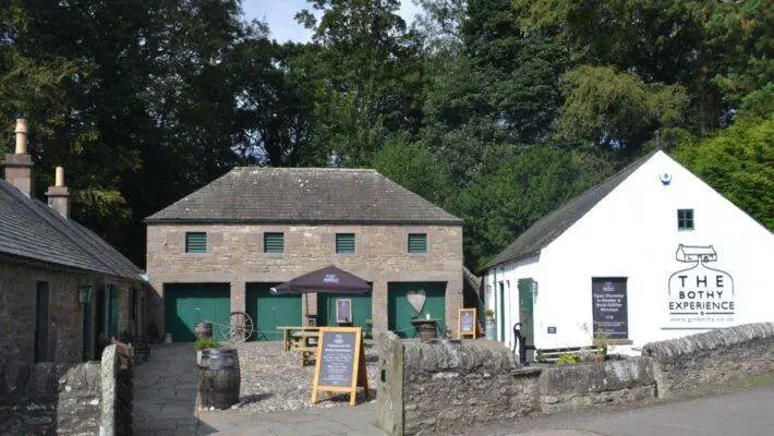 Nestled in the heart of Scotland's picturesque countryside, Gin Bothy stands as a testament to artisanal craftsmanship and local ingenuity.