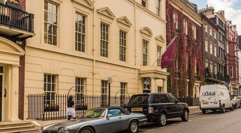 Crockfords is a casino that many British citizens may not know about. It has existed for quite a while within its community, dating back to 1828.