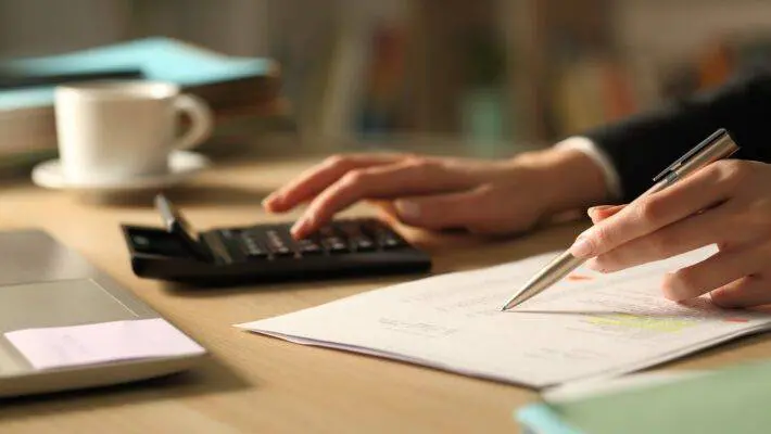 Philip King FCICM, former Small Business Commissioner and advisor to PKF Littlejohn Advisory, believes a ‘back to basics’ approach would help many businesses overcome the late-payment challenge.