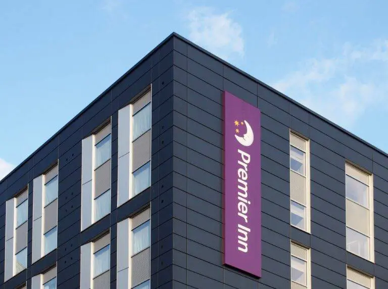 Whitbread, the owner of Premier Inn, is to close underperforming restaurants and convert them into hotel rooms with the loss of 1,500 jobs.