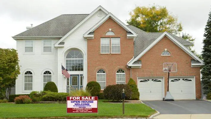 With the median return on U.S. rental properties hovering at 8.6% annually, residential investment properties offer enticing potential. But simply owning an investment property doesn't guarantee profits. Strategic moves are required to unlock a property's full income potential. 
