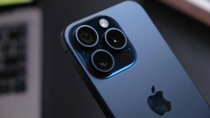 iPhone users are gearing up for a significant update to Apple’s Siri digital assistant, which will soon enable sending and deleting emails using voice commands.