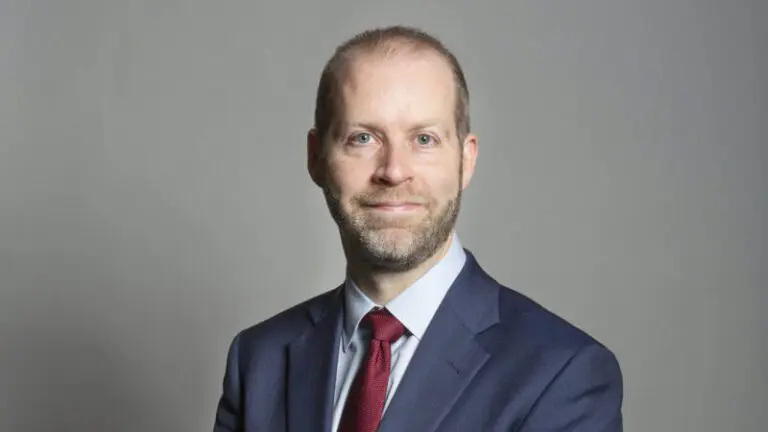 Business and Trade Secretary Jonathan Reynolds has announced over £100 million in government-industry funding to support pioneering green aerospace technology projects, marking the launch of the 2024 Farnborough Airshow.