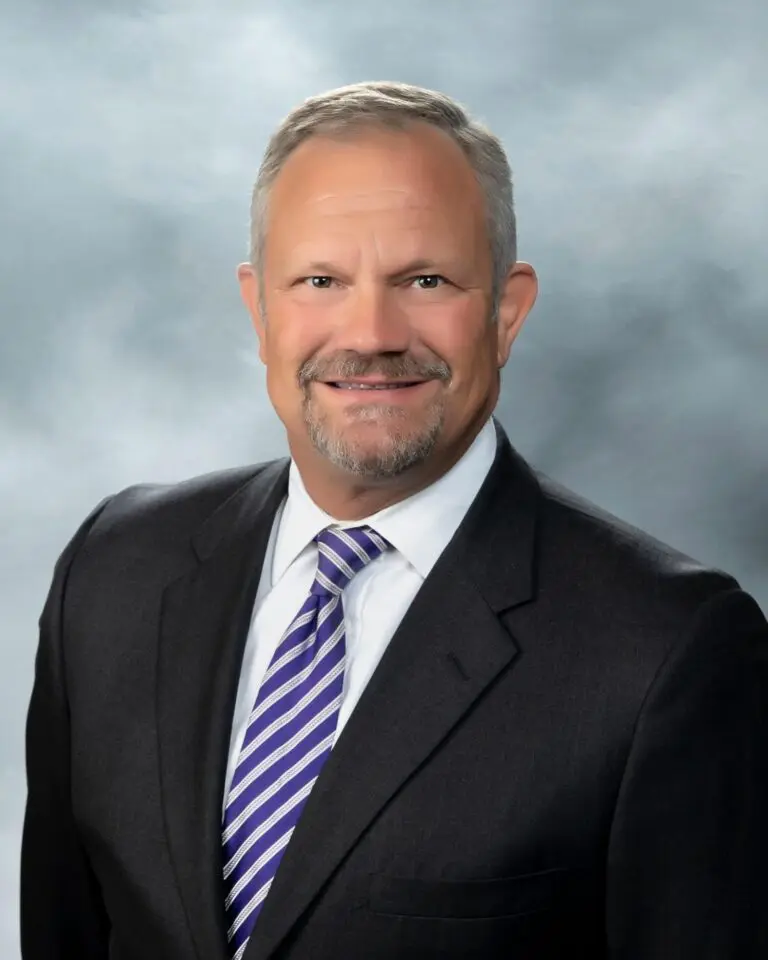 Cass Wennlund, hailing from New Lenox, Illinois, has dedicated over three decades to a distinguished career in law and community leadership.