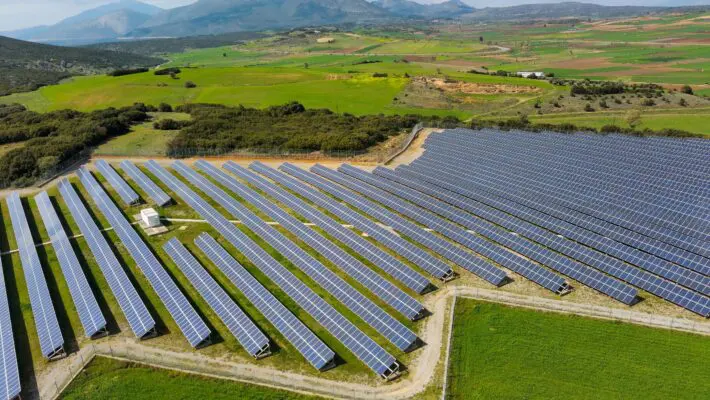 Cambridge spin-out GraphEnergyTech secures £1m from Aramco Ventures to advance its sustainable and cost-effective conductive graphene ink for solar panel electrodes, aiming to replace silver and meet rising solar demand.