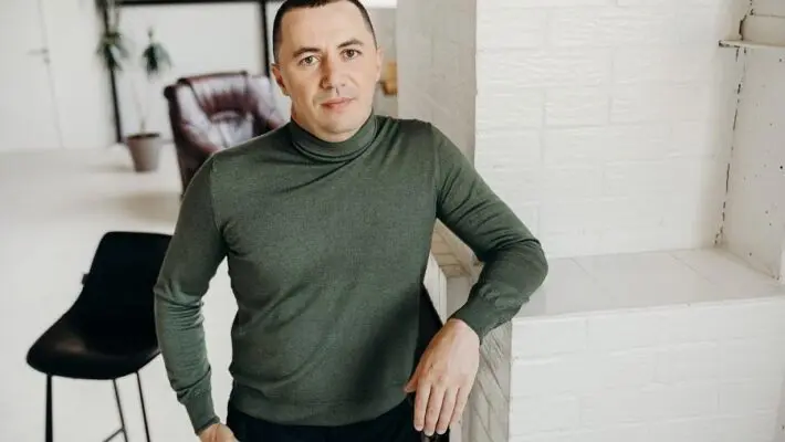 Emils Kerimovs, a financial expert, recently spoke about England’s continued strength as a financial hub. He said despite global economic turmoil and Brexit chaos, England and London remain a top destination for financial services.