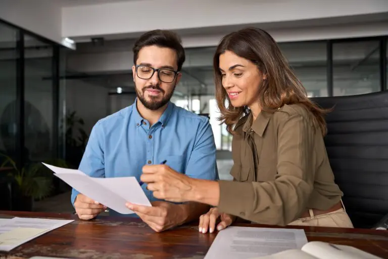 Starting a business in the UK involves several key processes, one of which is recruitment and onboarding. Streamlining recruitment and the onboarding process are essential for ensuring a productive start for your new employees. 