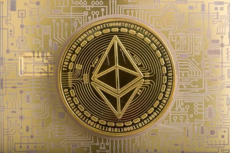 Nowadays, the crypto market is showing mixed trends, with Bitcoin (BTC), Ethereum (ETH), and Ripple (XRP) holding steady, while SUI is seeing huge gains.