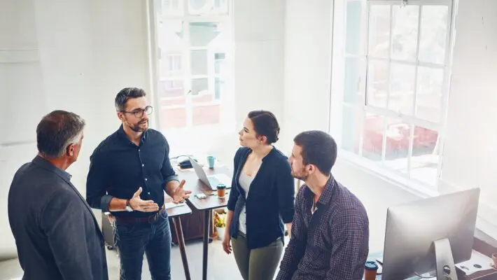 Workplace motivation is key to maintaining productivity and ensuring employees feel engaged in their roles. Many companies are seeking innovative ways to keep their workforce motivated. One effective method is through creative breaks combined with digital solutions.