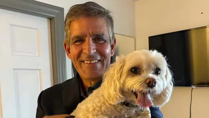 Michael Papandrea, a Long Island native now residing in Frankfort, Illinois, has made a name for himself by transforming outdoor spaces into breathtaking retreats through his company, The New Lawn Guy.