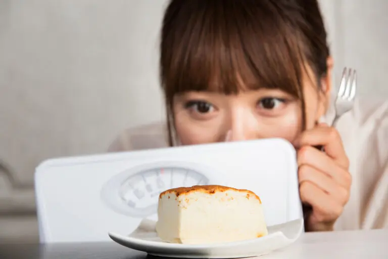 Appetite suppressants can be invaluable aids in weight management and supporting a healthier lifestyle, but choosing one may seem daunting, with so many available on the UK market, ranging from natural supplements to prescription aids.