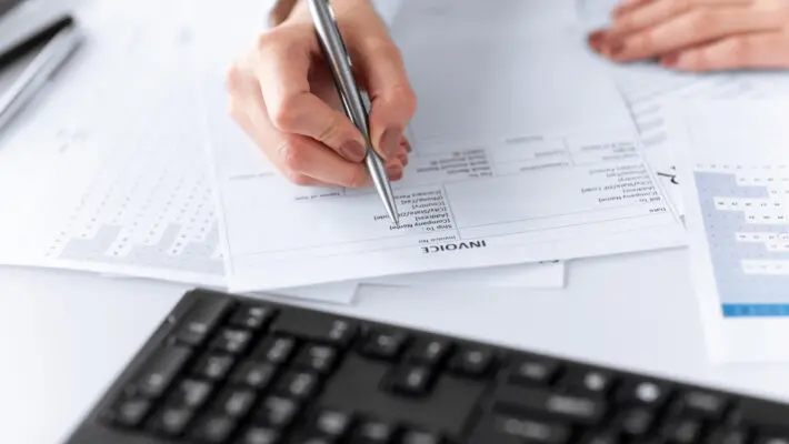 For UK businesses, international debt collection is a labyrinth to navigate. Recovering outstanding payments is typically clouded in factors such as cultural nuances, legal discrepancies and linguistic barriers.