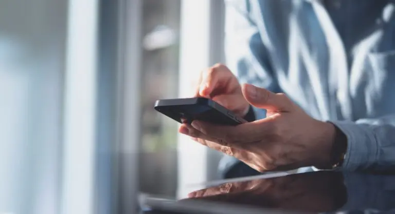 Mobile Internet has long been an integral part of our daily life, but sometimes even in your own flat, you can face the problem of a weak or completely lost signal.