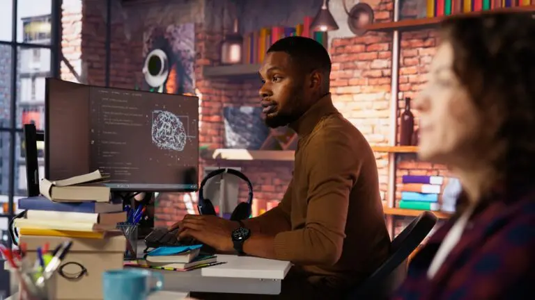 Small and local businesses across the UK are increasingly adopting artificial intelligence (AI) tools to boost productivity and efficiency, according to new research that highlights the technology’s growing appeal for time-poor entrepreneurs.