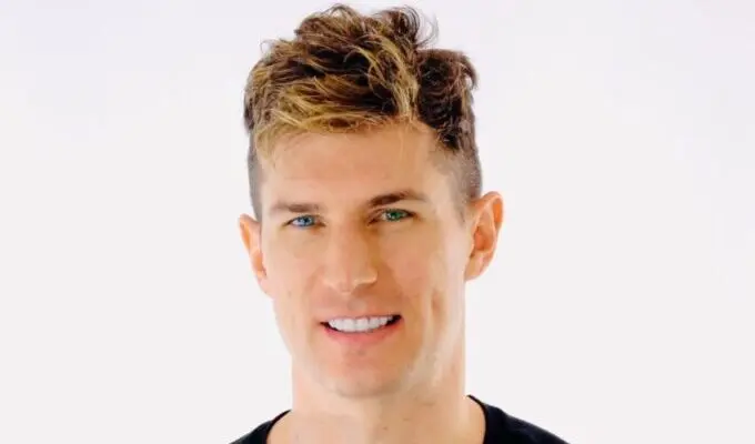 In a fast-moving world, it’s easy to feel like you’re always falling behind. For Ben Courson, that feeling isn’t something to run from. It’s something to sit with, understand, and grow through.