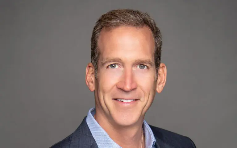 Businesses today face a significant challenge: distinguishing between technology that delivers genuine value and technology that merely chases the latest trends. In an increasingly digital landscape, many organizations find themselves investing in solutions that look impressive but fail to address real business needs.