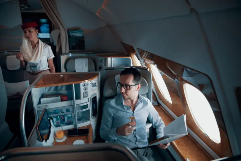 When you’re searching for cheap business class tickets, one more question almost always pops up along the way: “Should I just pay extra for first class?” The service looks luxurious, and the Instagram photos are even better.