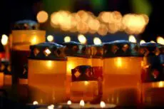 In our fast-paced world, emotional wellbeing can often take a back seat to deadlines, daily routines, and constant digital noise. However, making space for healing isn't a luxury – it's a necessity. Integrating simple, meaningful practices such as candle rituals into your life offers a grounded, nurturing path to emotional release and intentional self-care.