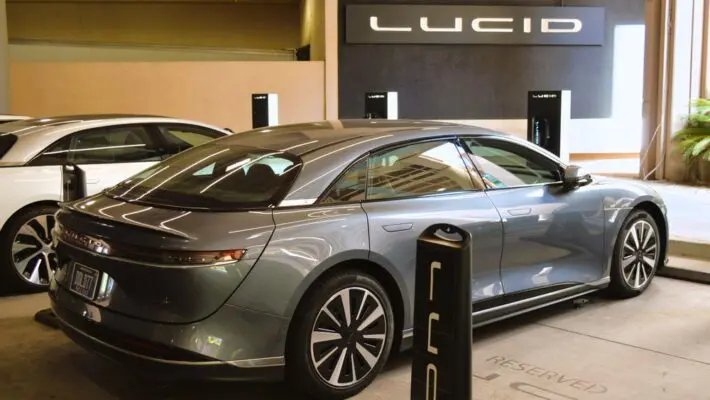 Uber has announced plans to roll out a fleet of 20,000 self-driving taxis after striking a landmark $300 million (£224 million) deal with electric vehicle maker Lucid Group, marking a major leap forward in its autonomous ride-hailing ambitions.