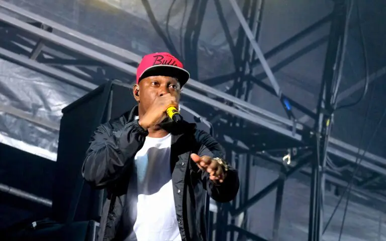 London-born rapper Dizzee Rascal has found success in working collaboratively, having teamed up with acts as diverse as Cheryl Cole and Arctic Monkeys. However, his 2008 collaboration, “Dance wiv Me,” with singer Chrome and producer/songwriter Calvin Harris, nailed his commercial success.
