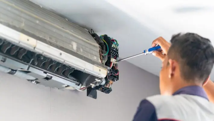 Dealing with an air conditioning issue during a heatwave can be incredibly uncomfortable.