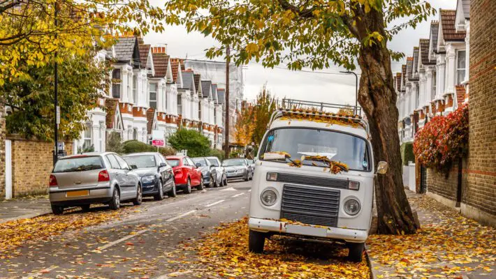 The average age of cars on UK roads has reached a record nine years and 10 months, as drivers keep vehicles for longer amid rising costs and improved build quality, according to new data from the RAC Foundation. 