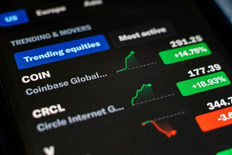 Converting your digital stablecoins back into traditional money doesn't have to be complicated. Whether you're holding USDT, USDC, or other stablecoins, there are several straightforward ways to turn them into cash you can use in your bank account.