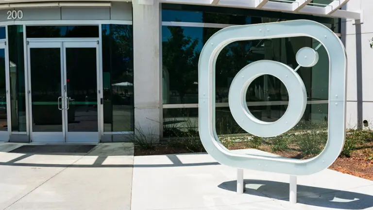 Instagram will require its workforce to return to the office five days a week from early next year, becoming the latest major tech company to crack down on remote work.