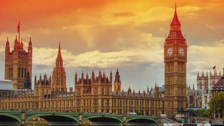 The employment tribunal system is facing unprecedented strain, with a backlog of more than half a million claims raising serious doubts over its ability to cope with an expected surge in cases under Labour’s proposed expansion of workers’ rights.