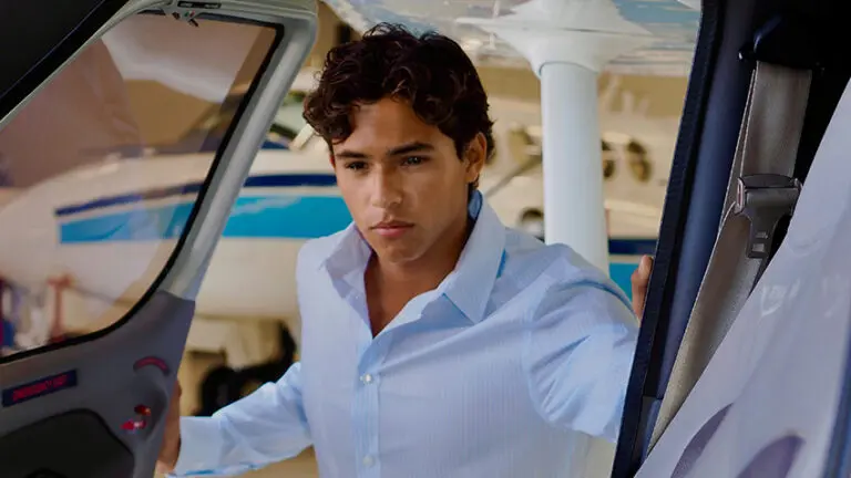 Alessandro Cotrufo is in his early 20s, lives in Simi Valley, California, and already thinks about his career with the focus of a seasoned professional. While many people see flying as a hobby, Alessandro sees it as a long-term discipline that shapes how he approaches work, learning, and responsibility.