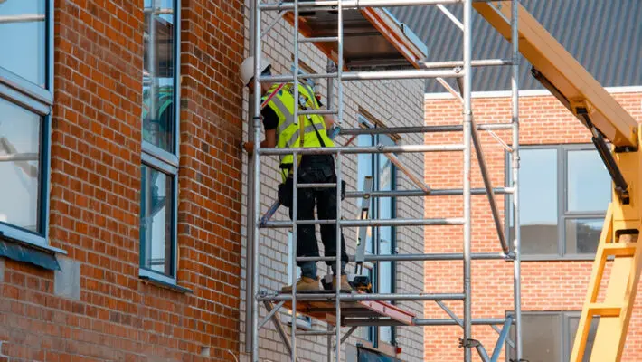 Getting safe access sorted is one of those things that can make or break a construction job. Pick the wrong scaffolding provider and you're looking at delays, safety risks, or equipment that doesn't quite fit what you need.