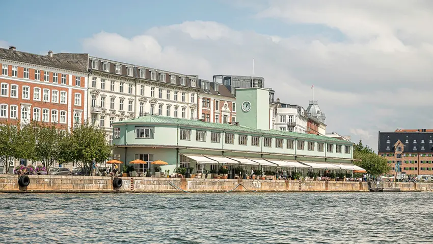 Shares in Soho House fell sharply after a key backer in a proposed $1.8bn deal to take the members’ club group private failed to deliver a crucial funding commitment, casting doubt over the future of the transaction.