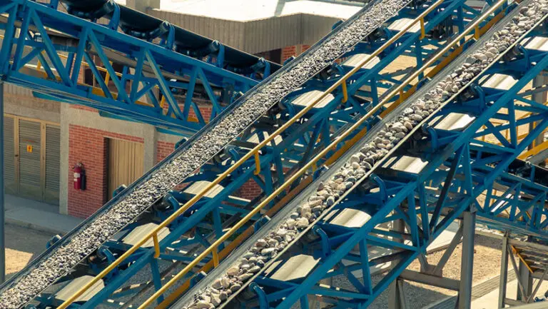 Aggregate washing plays a key role in producing clean, saleable materials for construction, concrete, and asphalt. Whether you are working in quarrying, mining, or recycling, the right washing setup can make a real difference to output and product quality.