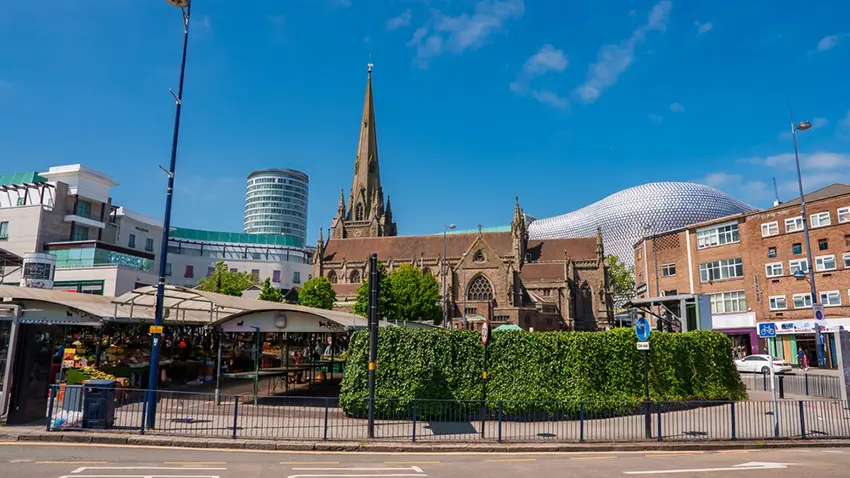 As the UK's second-largest city, Birmingham presents both tremendous opportunities and unique challenges for group travel.