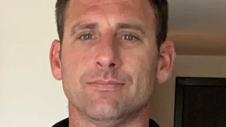 Steven Keller grew up in Reserve, Louisiana, a small community along the Mississippi River. Life there was simple, hands-on, and close to nature. Those early years helped shape the work ethic that would later define his career.
