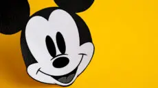 A UK-based start-up is bringing Mickey Mouse and other iconic characters to smartphones after striking a major content deal with The Walt Disney Company, in a bid to reverse declining reading habits among children.