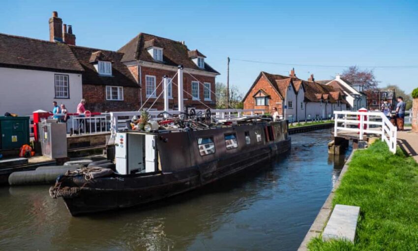 lock gates