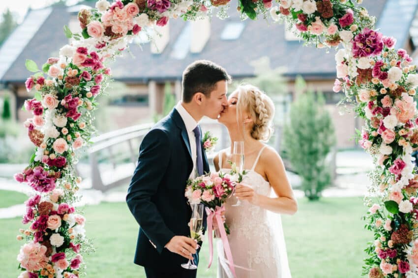 kiss the bride