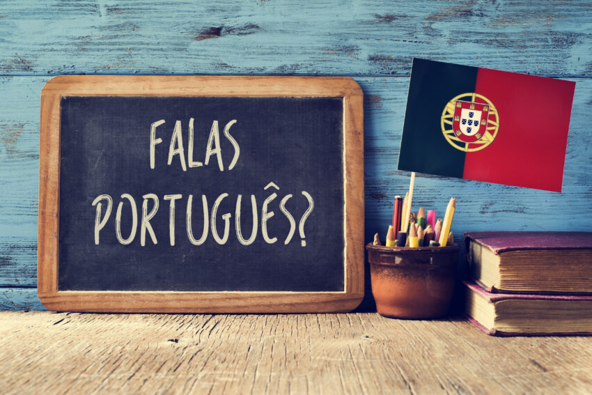 A,Chalkboard,With,The,Question,Question,Falas,Portuges?,Do,You