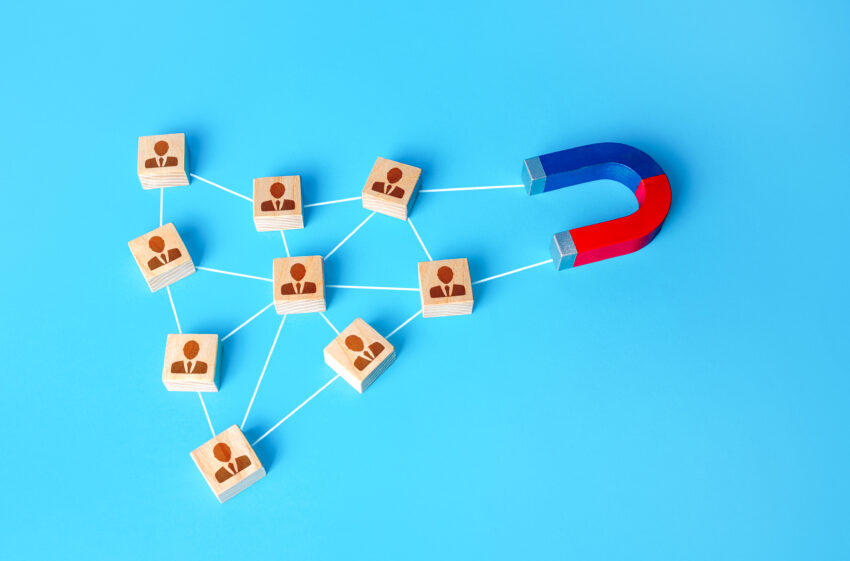 The,Magnet,Interacts,With,The,Company’s,Network,Of,People.,Attracting