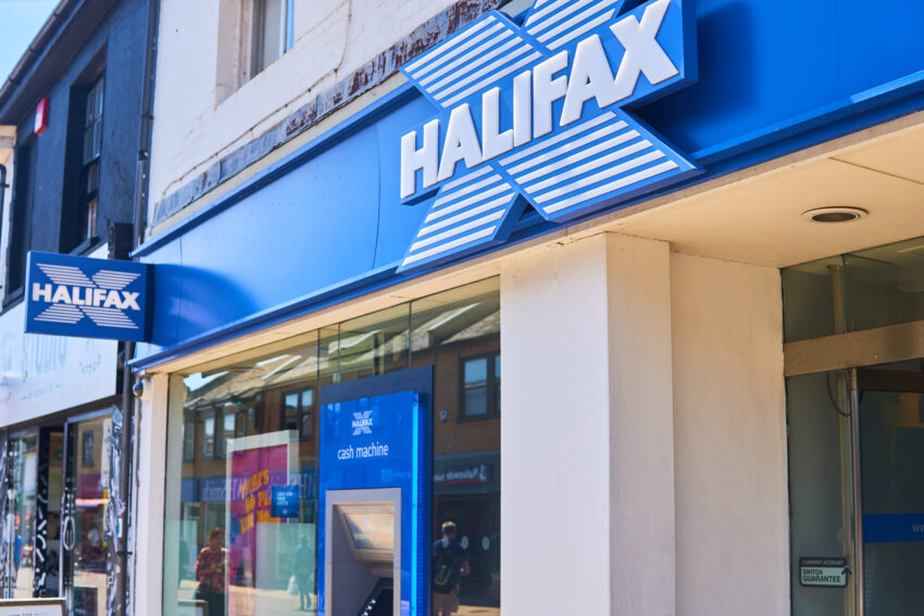 Banks and building societies removed dozens of mortgage deals from sale yesterday and homeowners raced to secure fixed rates because of fears that the cost of borrowing would soar.