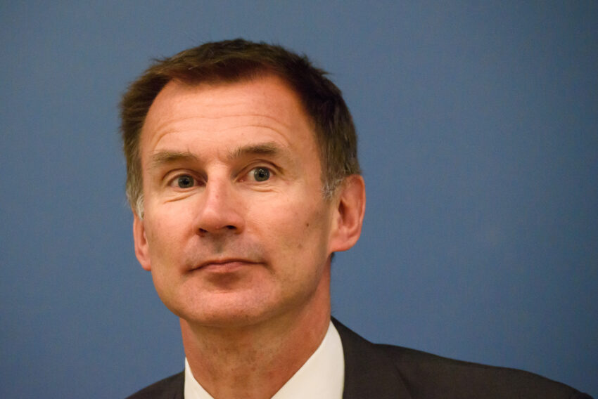 Jeremy Hunt, the new chancellor, is to make a statement today to fast-track new budget measures following crisis talks at Chequers with the prime minister over the weekend.