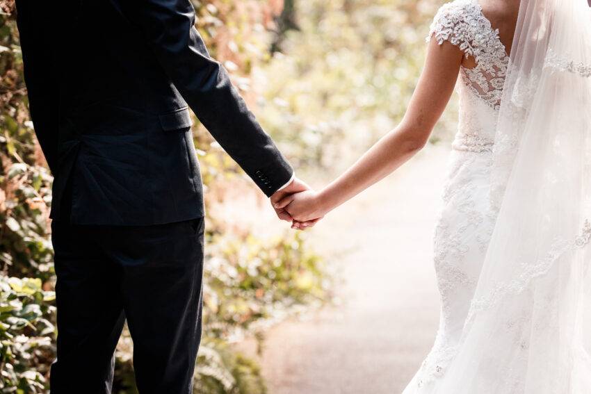 UK fiancé visa holders who fail to marry within 90 days may have to return home to reapply. If you have a good reason for not marrying, you may request for a visa extension.