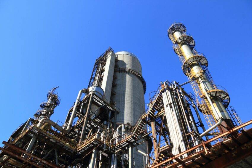 In today's fast-paced world, the need for efficient, safe, and reliable transportation of heavy items has become increasingly crucial for businesses.
