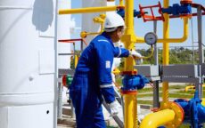 The oil and gas industry is at a crossroads. As global demand for energy continues to rise, extracting resources from mature fields and increasingly complex environments is becoming more difficult and costly.