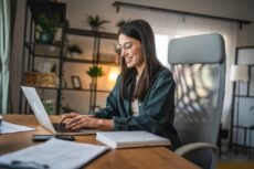 Growing anxiety over being ordered back to the office is taking its toll on UK workers’ wellbeing, according to new research by recruitment firm Hays.