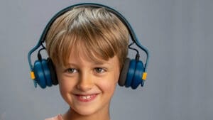 Circular tech start-up Kibu has secured an investment offer from entrepreneurs Peter Jones and Jenna Meek following a televised pitch on Dragons’ Den, putting repairable children’s electronics firmly in the national spotlight.